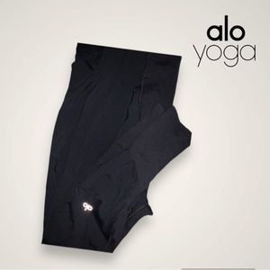 NWT Alo Yoga Compression Pants !